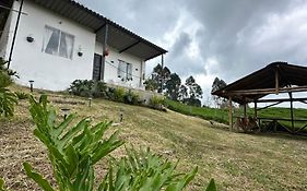 Cabaña privada cerca a termales San Vicente
